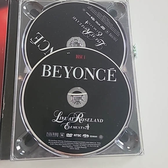 Beyoncé Live at Roseland DVD - Picture 2 of 5